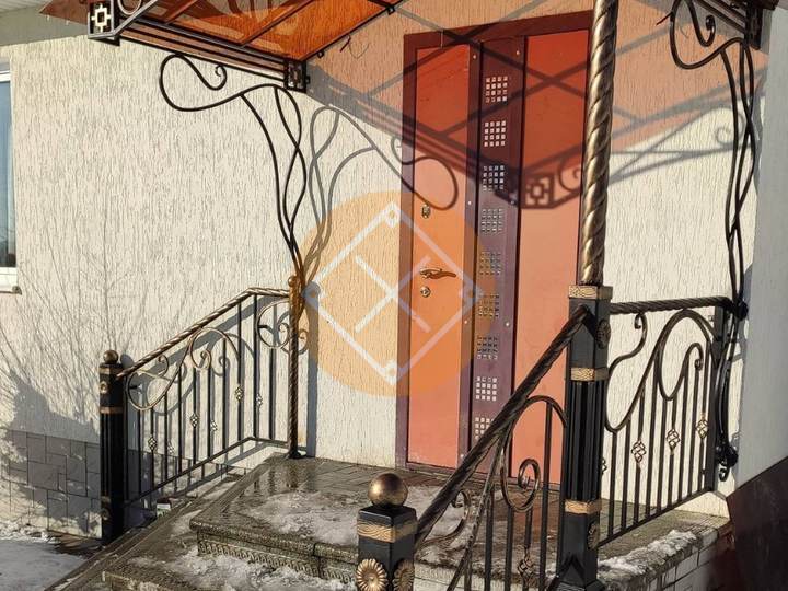 козырек из монолитного поликарбоната